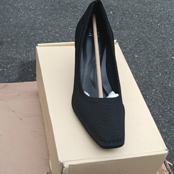COS Elegant Black Women's Heels - Picture 2 of 3